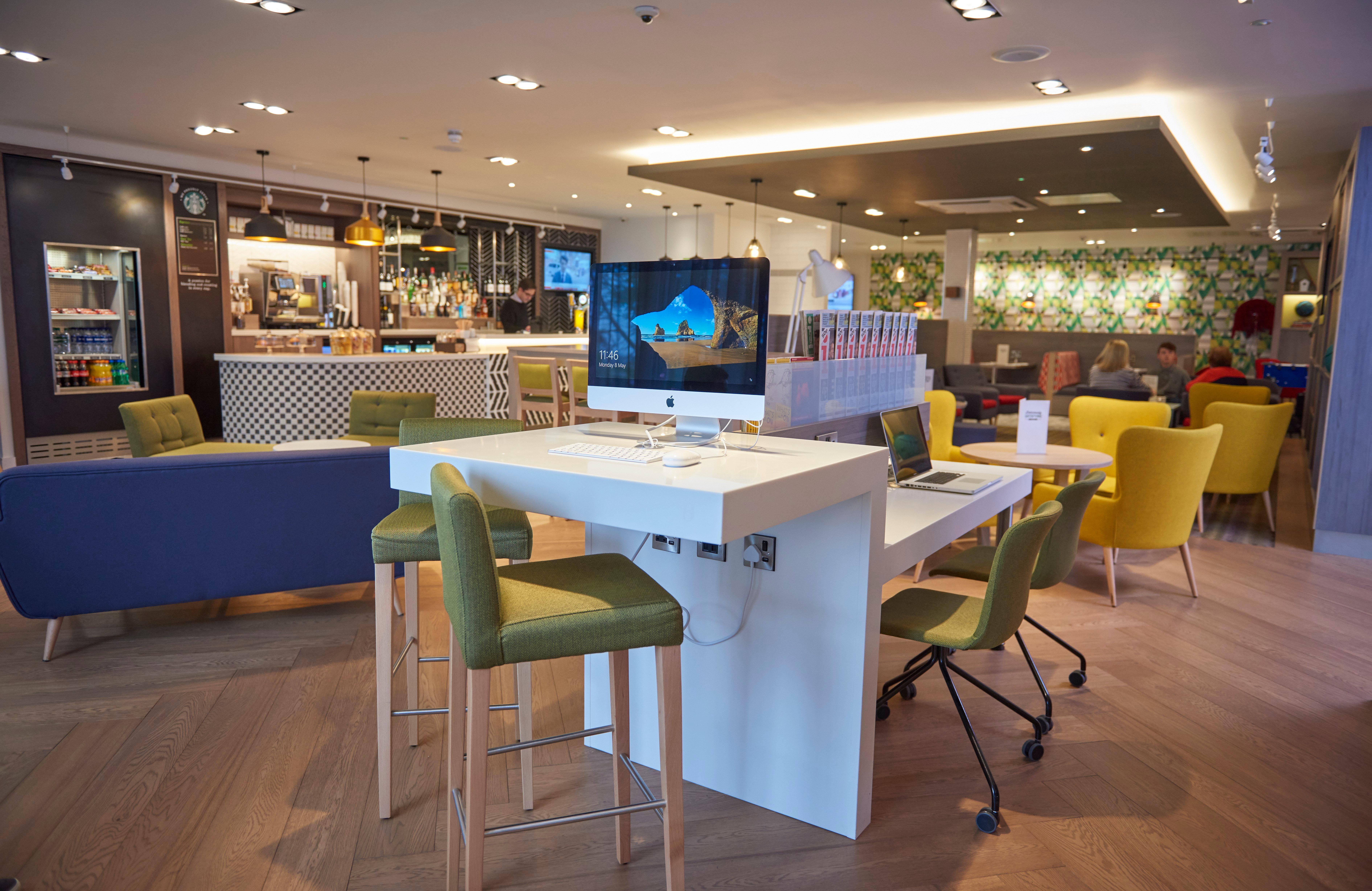 Holiday Inn Northampton West M1 Junc 16, An Ihg Hotel Flore Екстериор снимка